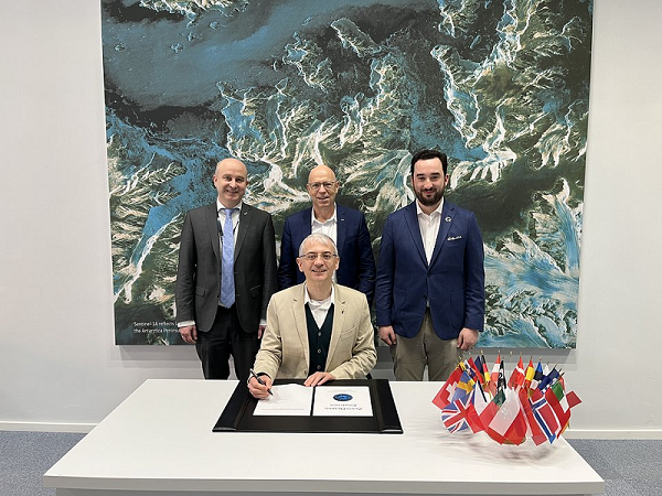 Space Data Association signs the Zero Debris Charter Space Data Association signs the Zero Debris Charter